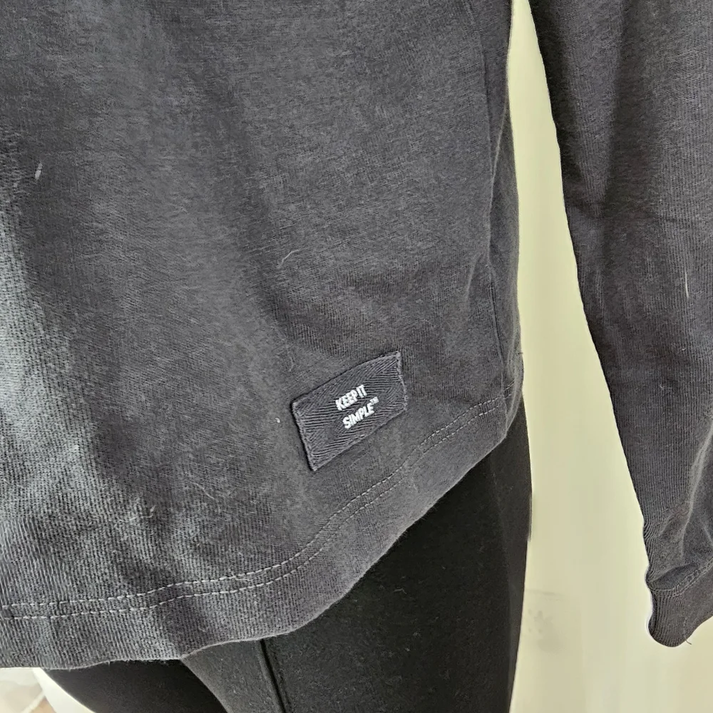 Life Is Good Dark Charcoal Gray Boxy Hoodie Tee Tiger Crush Strike Graphic Small - Picture 4 of 8